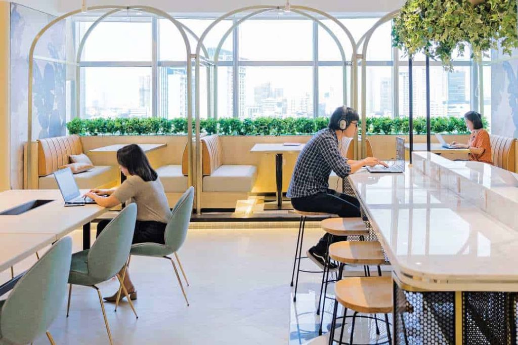 Hot Desking là gì - Pearl5 Center
